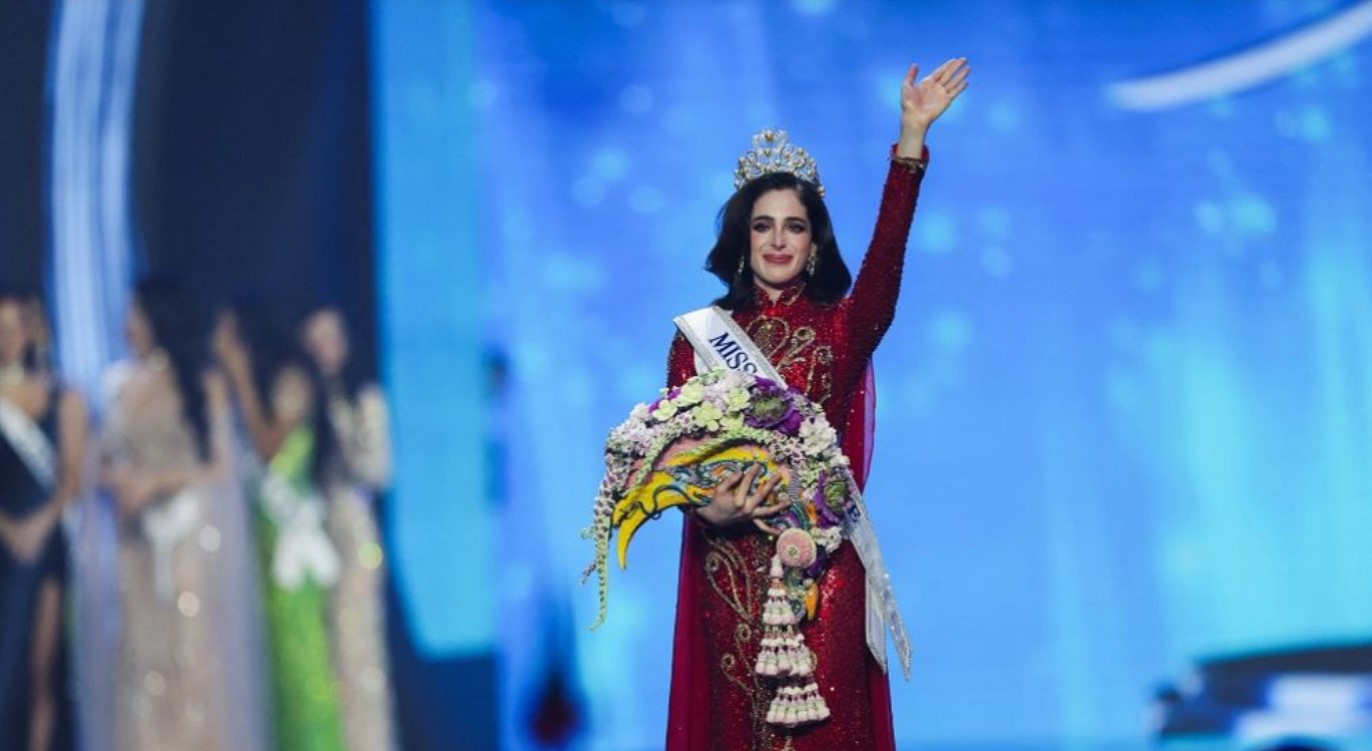 নতুন ‘মিস ইউনিভার্স’ কে এই ফাতিমা বশ?