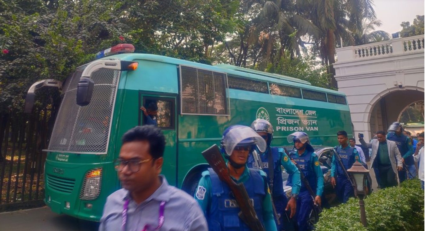 গুমের মামলায় ১৩ সেনা কর্মকর্তাকে ট্রাইব্যুনালে হাজির করা হয়েছে
