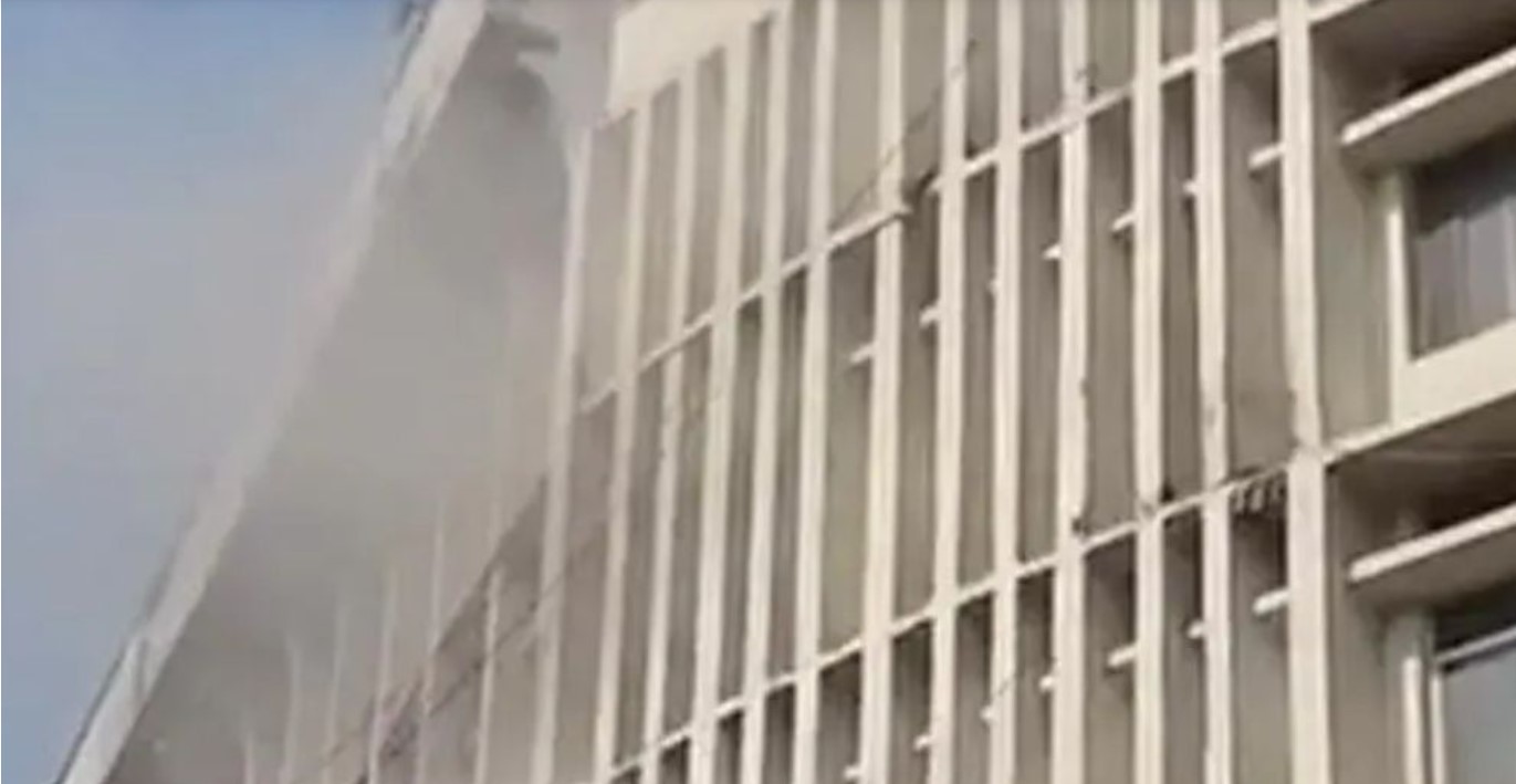 বাংলাদেশ মেডিকেল বিশ্ববিদ্যালয়ের (পিজি হাসপাতাল) আগুন নিয়ন্ত্রণে