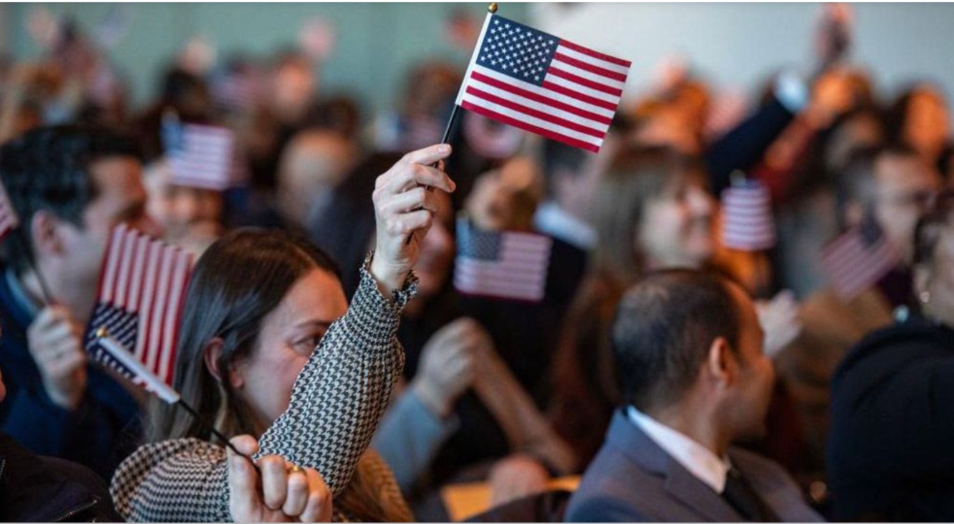 যুক্তরাষ্ট্র ১৯ দেশের নাগরিকদের গ্রিনকার্ড-নাগরিকত্ব দেওয়া বন্ধ করলো 