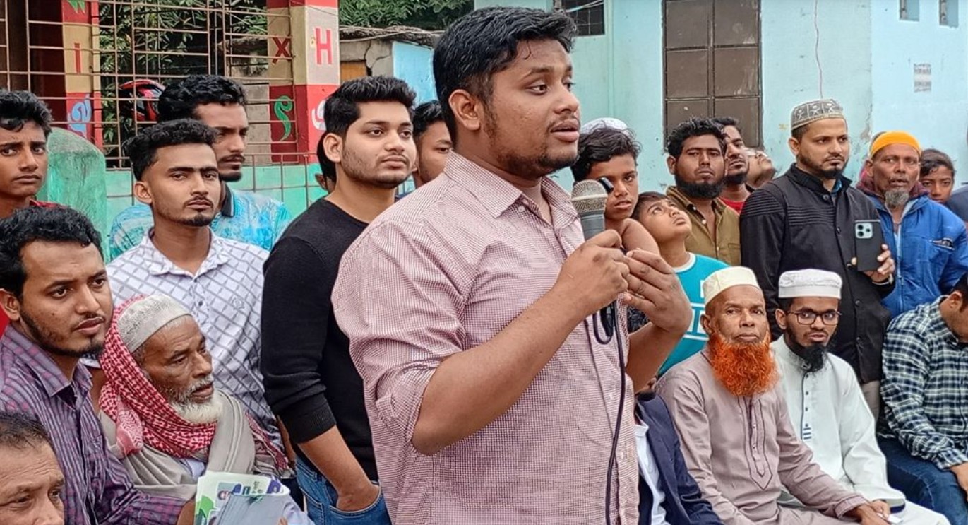 কেউ আমাদের পাথর মারলে আমরা তাকে ফুল দিয়ে বরণ করবো: হাসনাত আব্দুল্লাহ