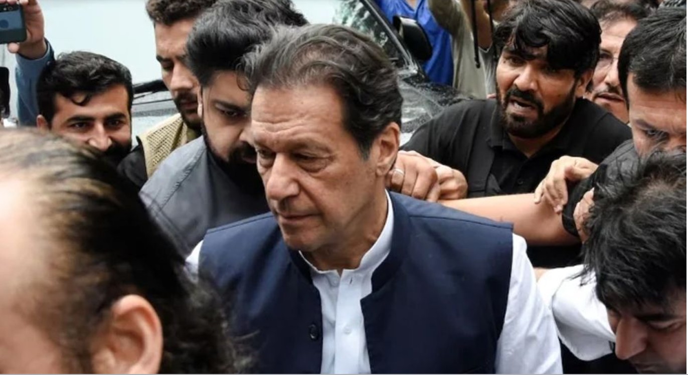 ইমরান খানের সঙ্গে সাক্ষাৎ নিষিদ্ধ করলো পাকিস্তান সরকার