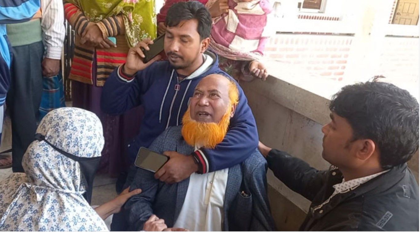 পঞ্চগড়ে ট্রাকচাপায় প্রাণ গেল শিক্ষিকার, স্বামী আহত