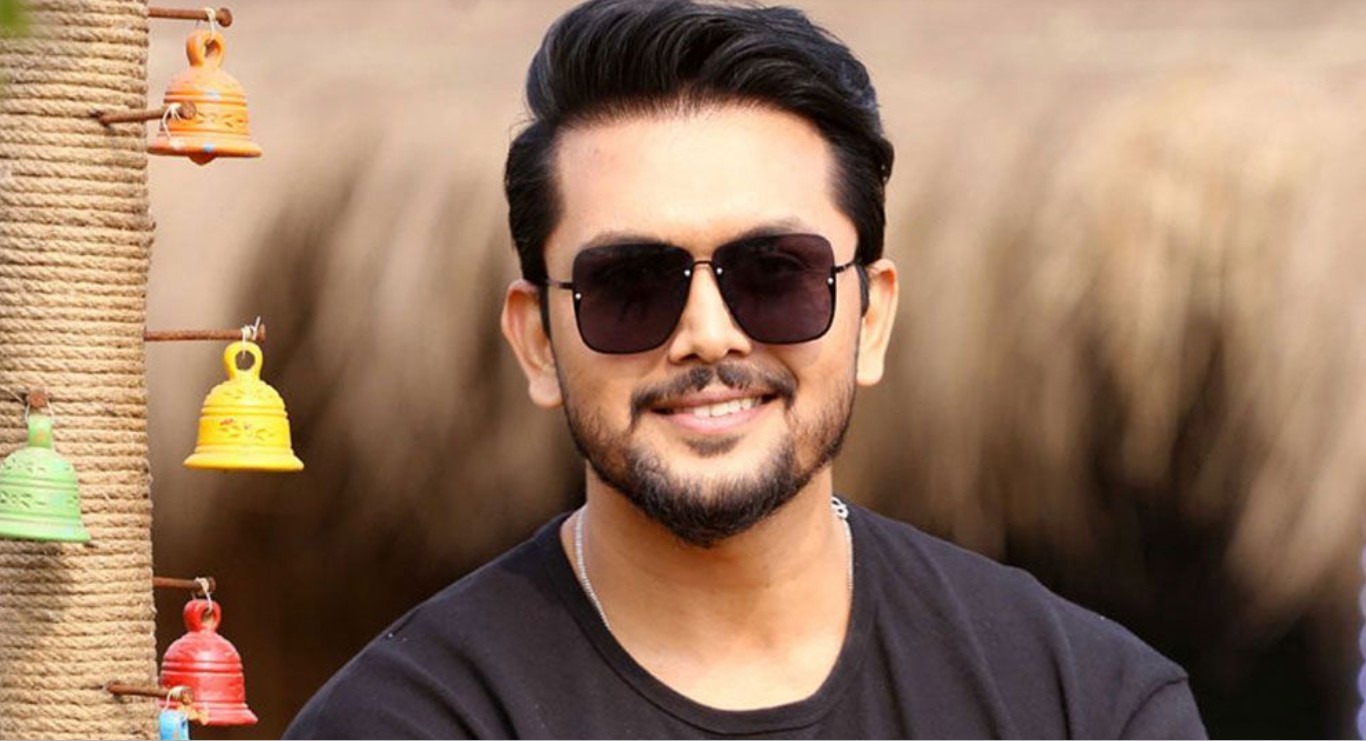 ফেসবুকে আরিফিন শুভ যে ইঙ্গিত দিলেন