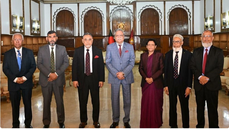 ইসির প্রস্তুতি নিয়ে রাষ্ট্রপতি সন্তুষ্ট, নির্বাচনে সহায়তা করার আশ্বাস