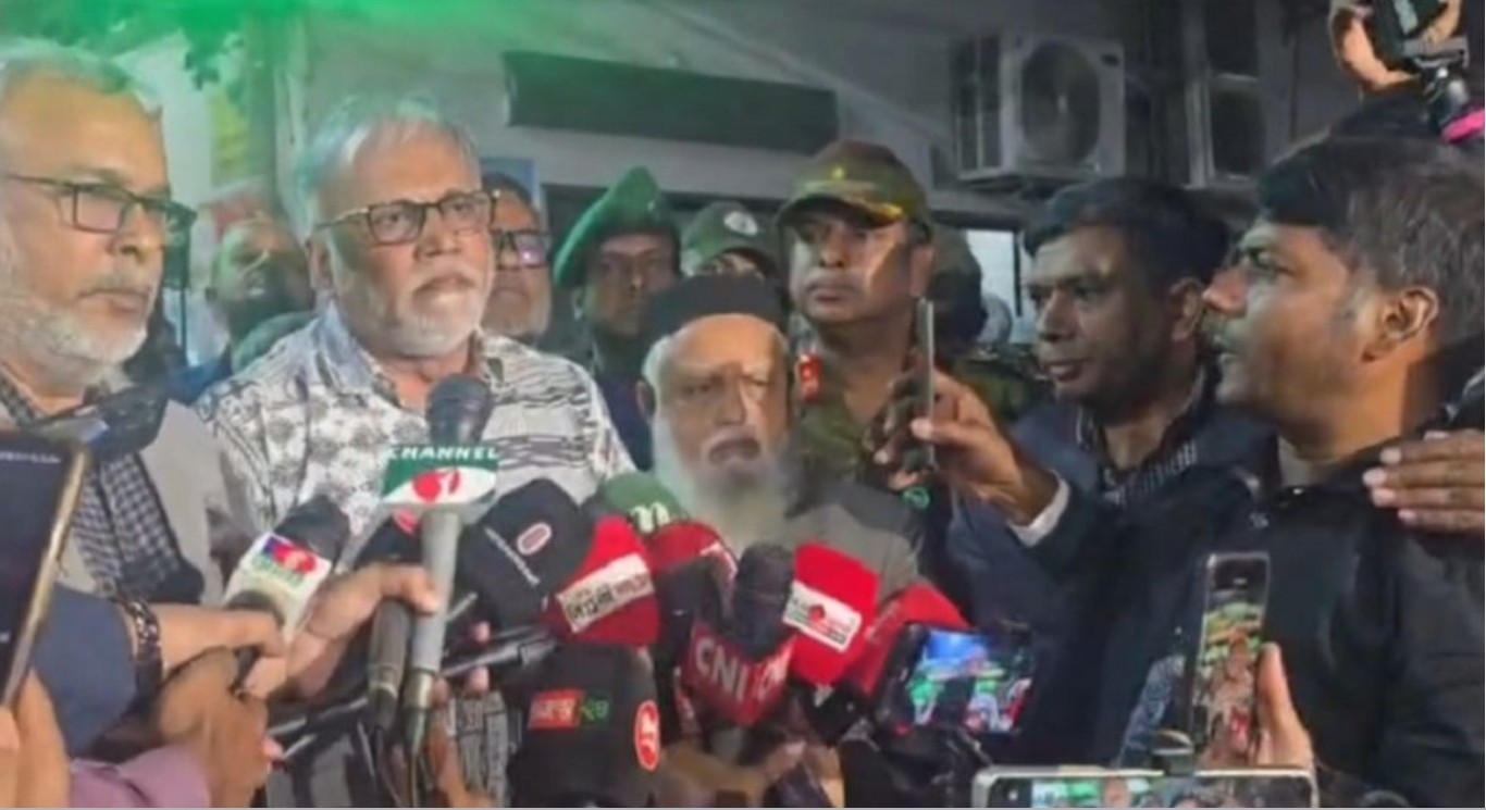 ‘হাদির অবস্থা সংকটাপন্ন, আগামী ৭২ ঘণ্টা খুবই ঝুঁকিপূর্ণ’: অধ্যাপক ডা. জাহিদ রাহান