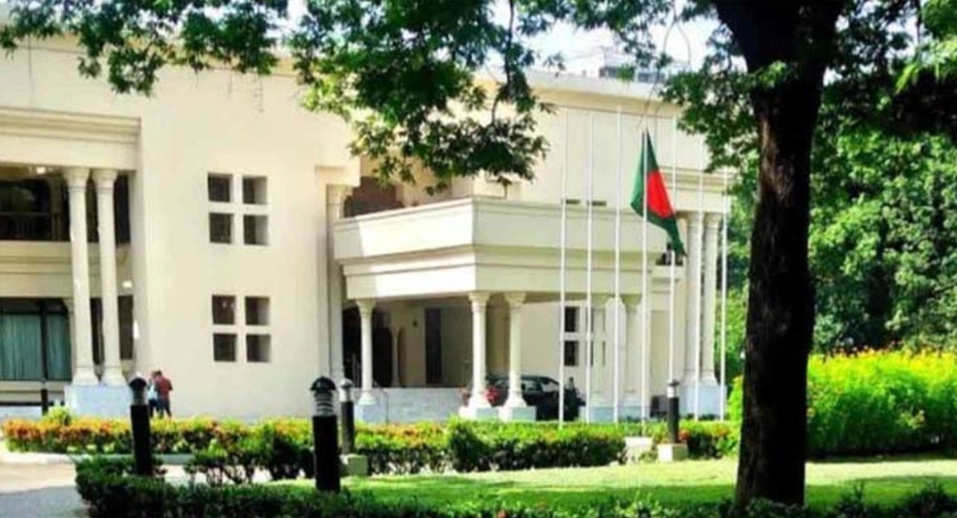 প্রধান উপদেষ্টার সঙ্গে সাক্ষাতে যাচ্ছেন বিএনপি নেতা সালাহউদ্দিন আহমদ ও হাফিজ উদ্দিন আহমেদ