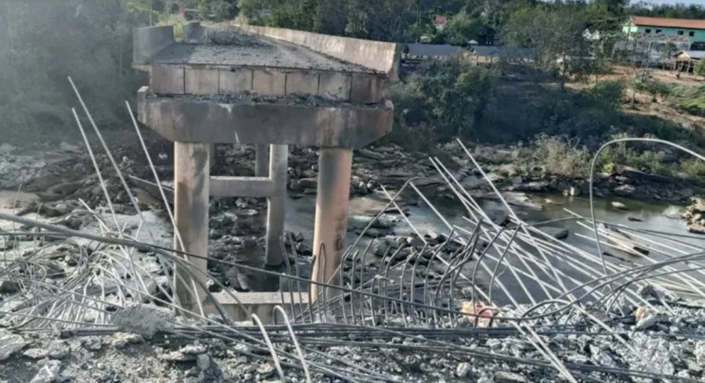 থাইল্যান্ড নতুন করে হামলা চালায় কম্বোডিয়ায়