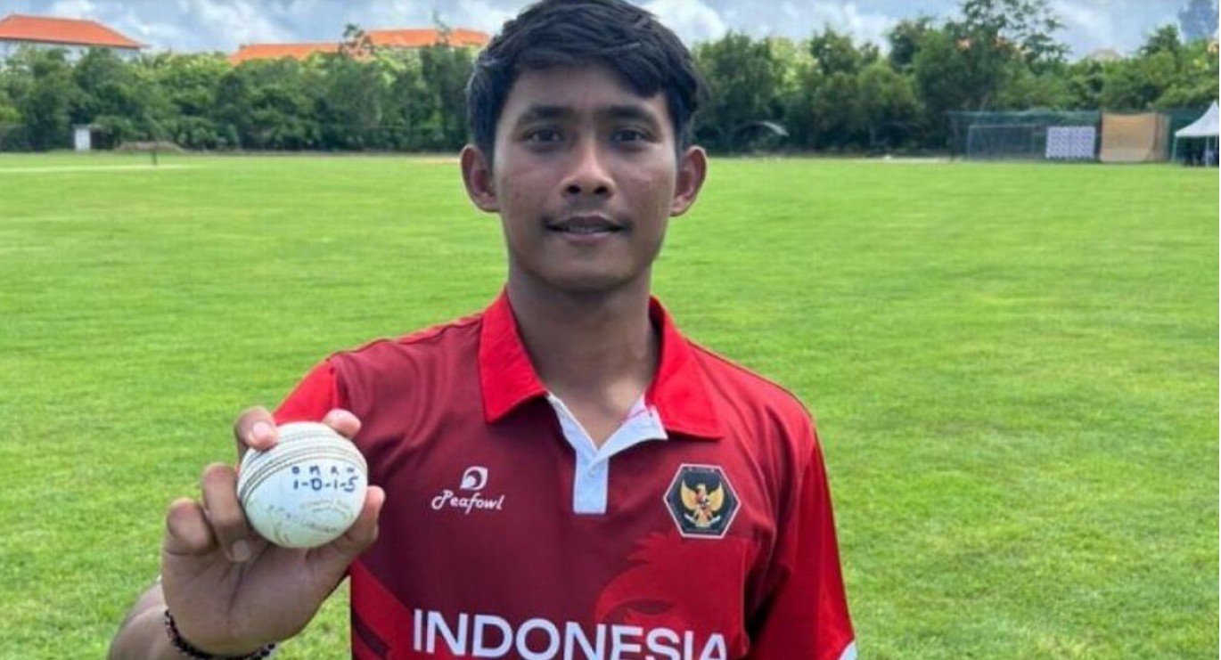 ১ ওভারে ৫ উইকেট: বিশ্বরেকর্ড গড়লেন ইন্দোনেশিয়ান পেসার