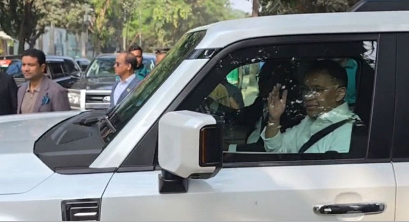 হাদির কবর জিয়ারত করতে রওনা হলেন তারেক রহমান