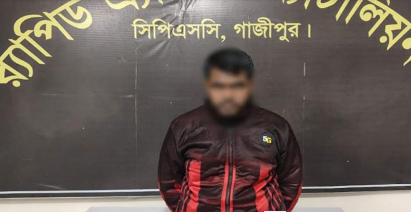 রাজশাহীতে চলন্ত বাস থেকে যাত্রীকে ফেলে হত্যার ঘটনায় চালক গ্রেফতার