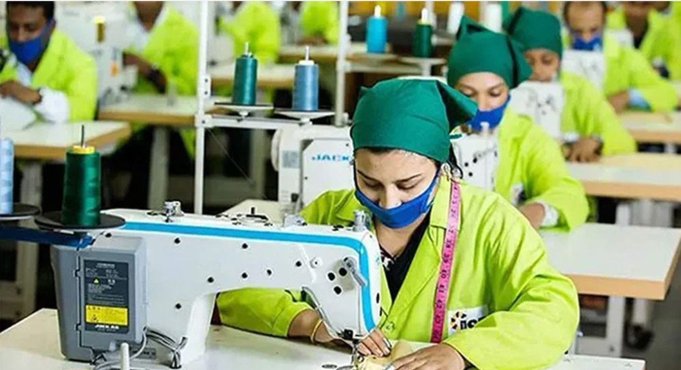 খালেদা জিয়ার মৃত্যু: পোশাক কারখানায় এক দিনের ছুটি ঘোষণা