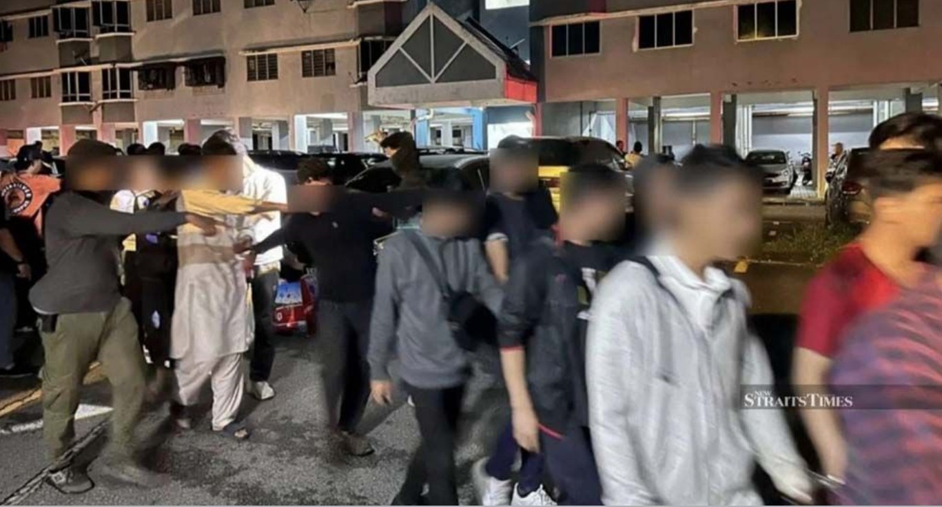কুয়ালালামপুরে ২৭ বাংলাদেশিসহ ১৬৩ অভিবাসী আটক