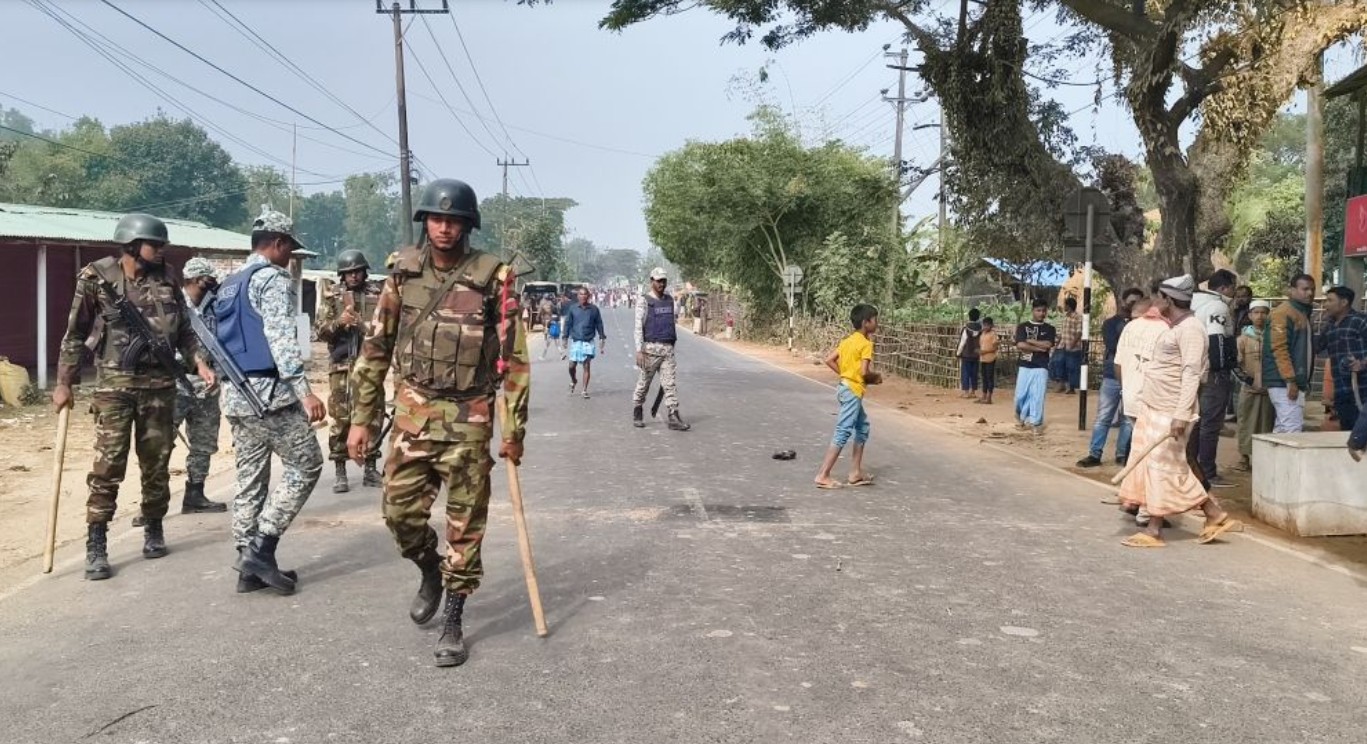 টেকনাফে মিয়ানমার থেকে ছোড়া গুলি বিঁধল বাংলাদেশি শিশুর মাথায়
