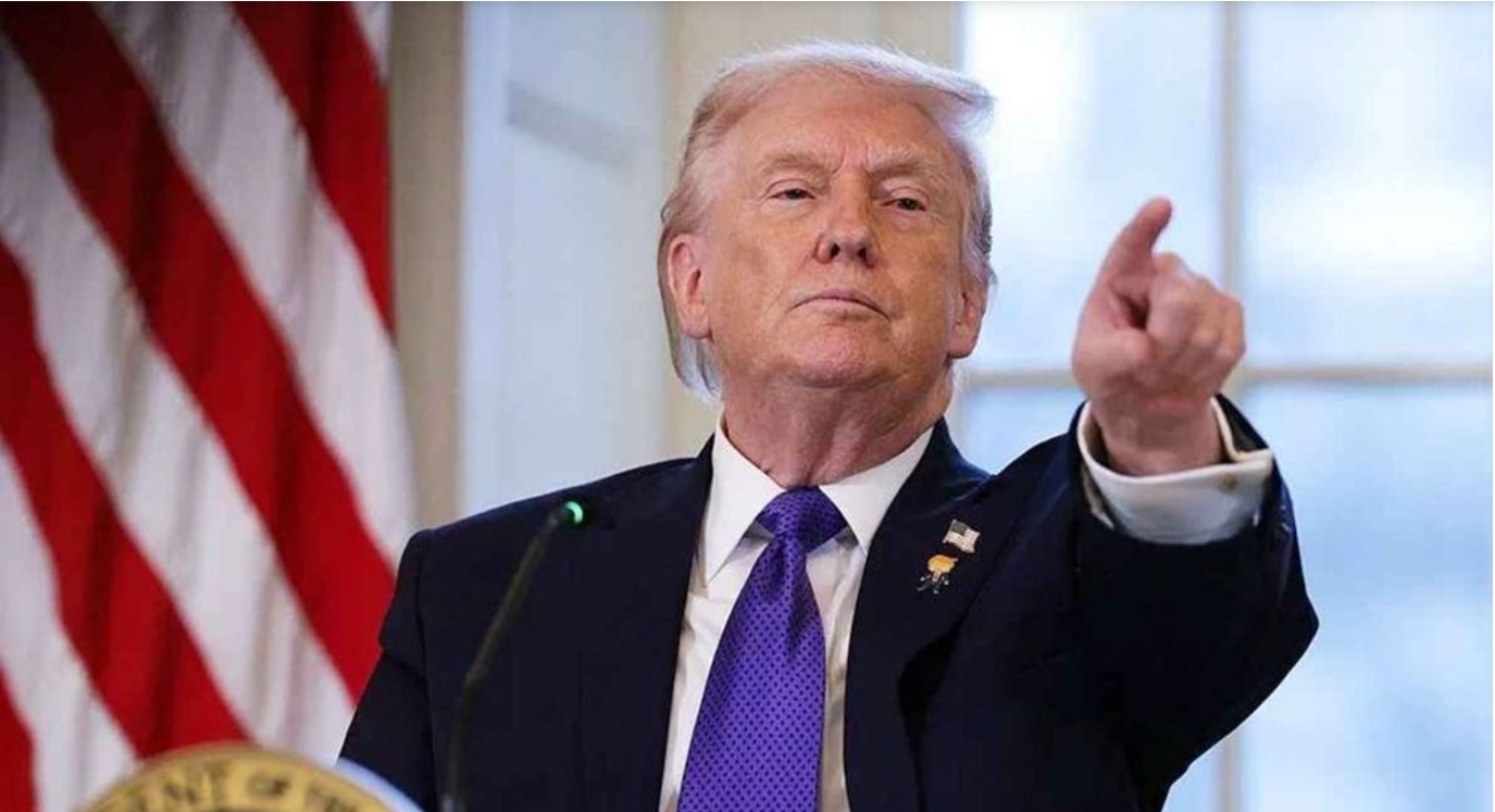 ইরানে বিক্ষোভকারীদের ফাঁসি দিলে ‘কঠোর পদক্ষেপের’ হুঁশিয়ারি ডোনাল্ড ট্রাম্পের