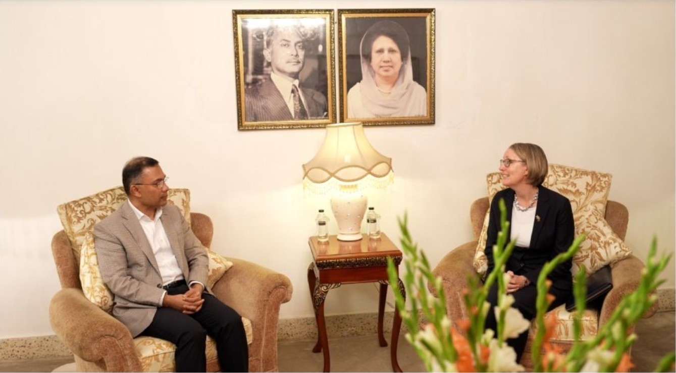 তারেক রহমানের সঙ্গে ব্রিটিশ হাইকমিশনার সারাহ কুকের সাক্ষাৎ