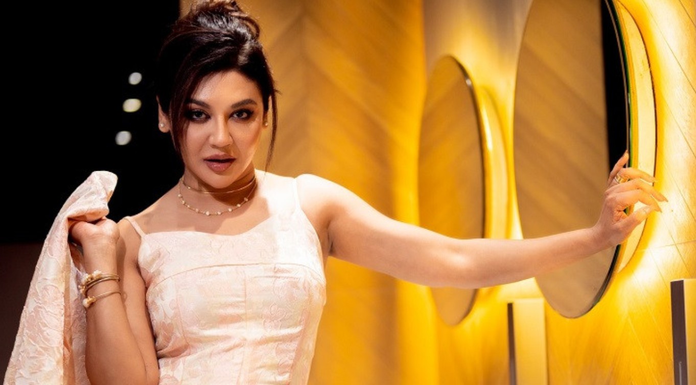 মোবাইল ফোন ব্যবহার নিয়ে জয়া আহসানের যে পরামর্শ 