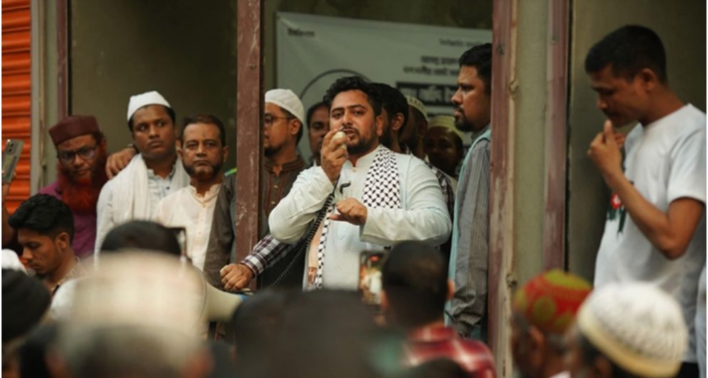 আগামী ১২ ফেব্রুয়ারি হবে চাঁদাবাজ-দখলবাজদের শেষ দিন: নাহিদ ইসলাম