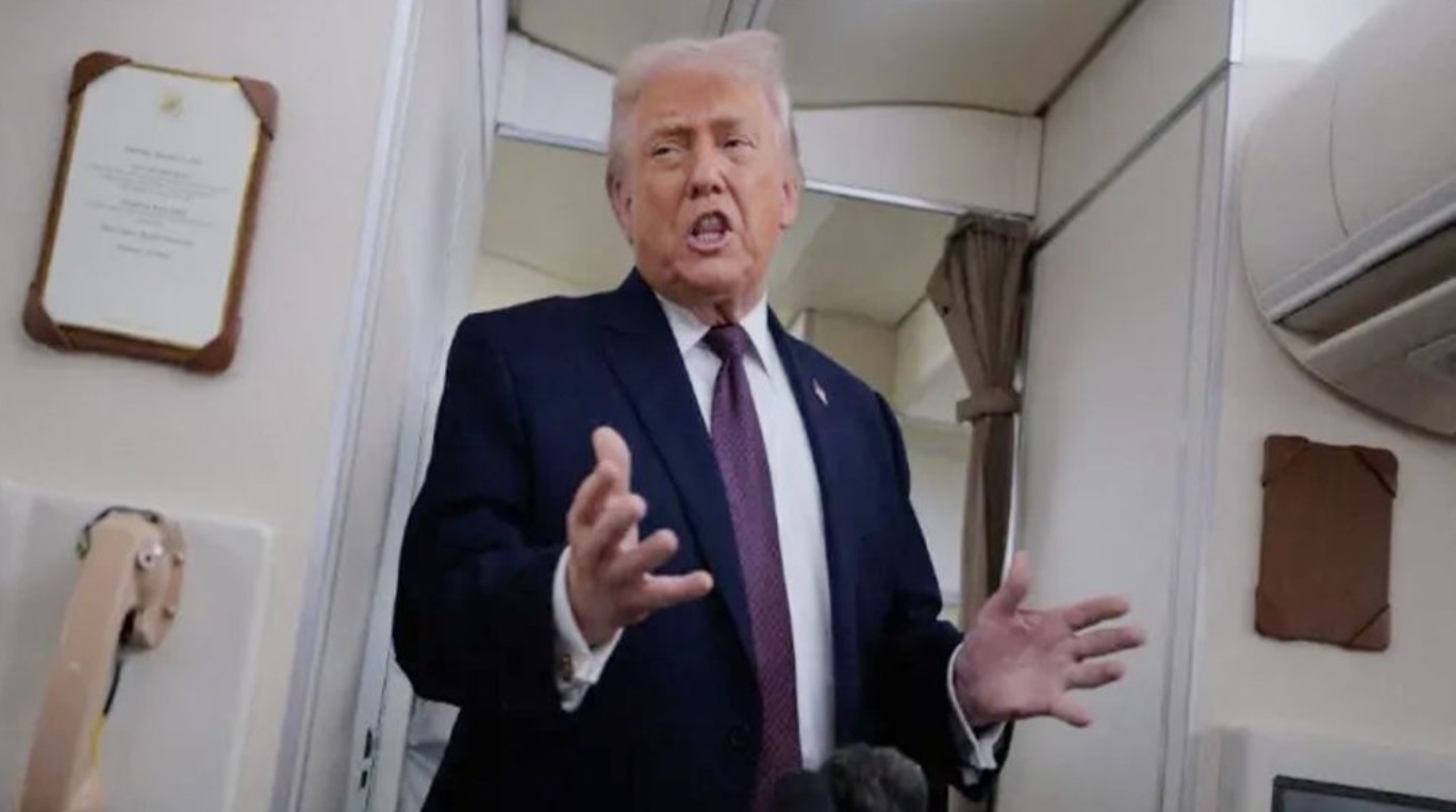 দক্ষিণ কোরিয়ার ওপর শুল্ক বাড়িয়ে ২৫ শতাংশ করলেন ডোনাল্ড ট্রাম্প