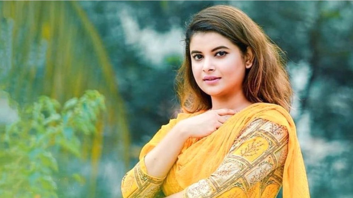 ঢাকা-৮ আসনের ভোটার হওয়ায় আক্ষেপ অভিনেত্রী শবনম ফারিয়ার