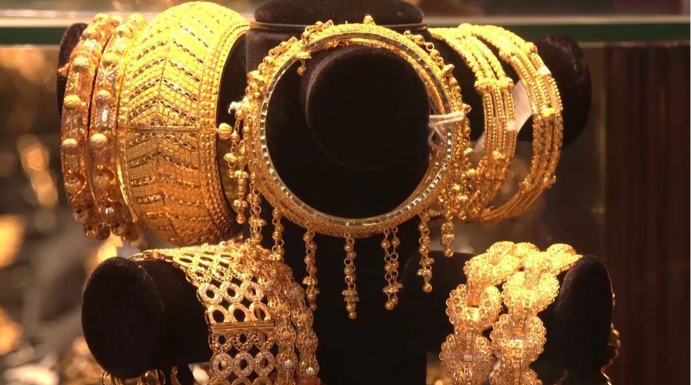 আবার স্বর্ণের দামে বড় লাফ, প্রতি ভরি ২,৫১,১৮৪ টাকা