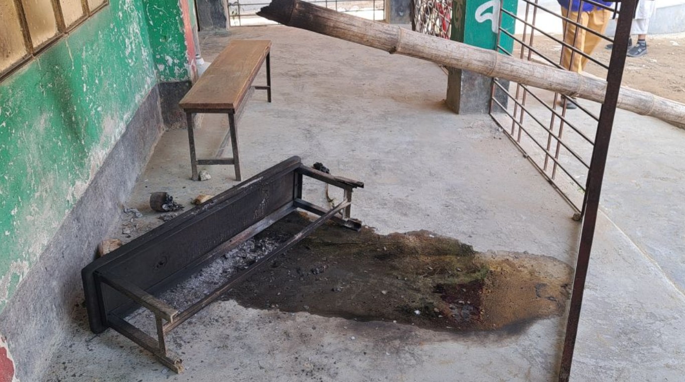 নেত্রকোনার ৪ ভোটকেন্দ্রে অগ্নিসংযোগ