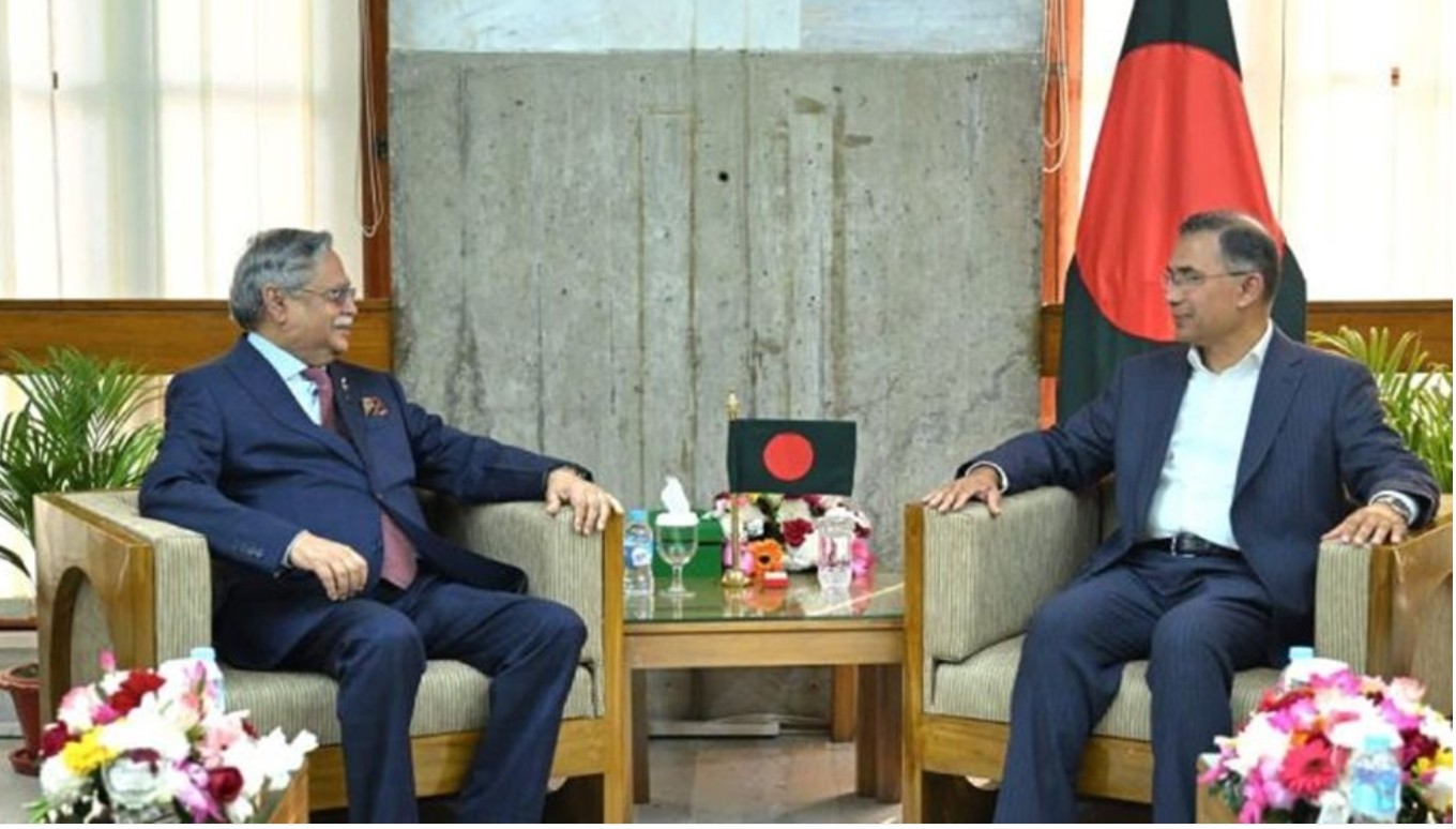 রাষ্ট্রপতির সঙ্গে প্রধানমন্ত্রী তারেক রহমানের সৌজন্য সাক্ষাৎ