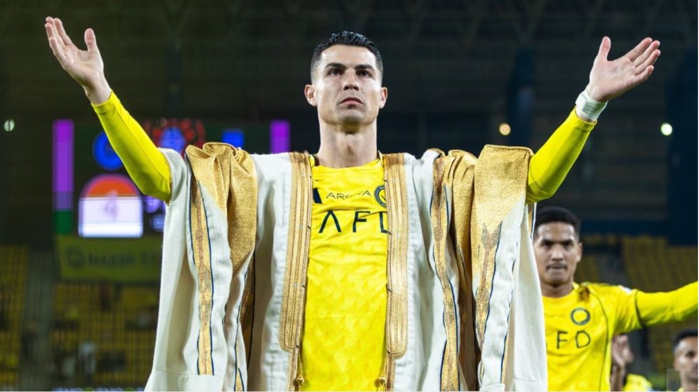 ১৬০ বছরেও কেউ যা করতে পারেনি, সেই বিশ্বরেকর্ড গড়লেন রোনালদো