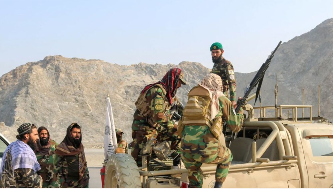 পাকিস্তান–আফগানিস্তান সংঘাত নিরসনে আরব আমিরাতের মধ্যস্থতার প্রস্তাব