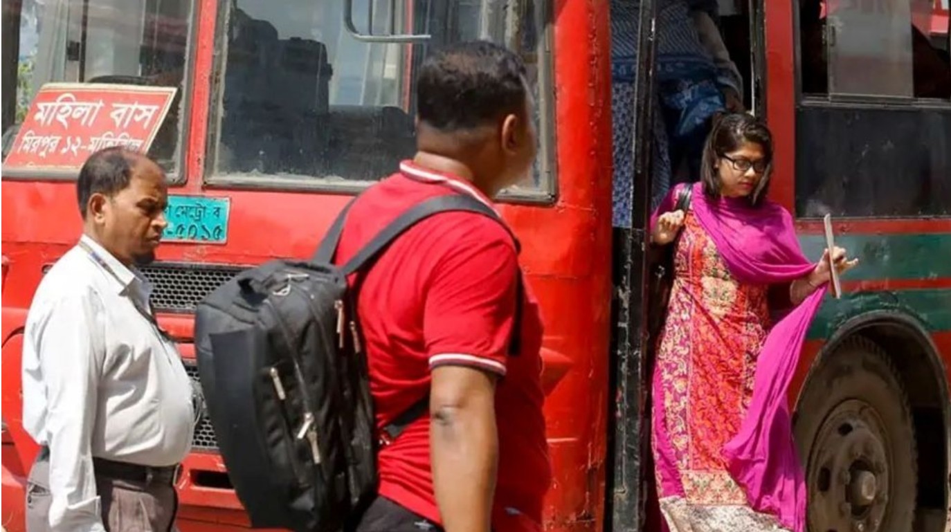 ঢাকায় নারীদের জন্য আলাদা বাস সার্ভিস চালুর নির্দেশ প্রধানমন্ত্রীর