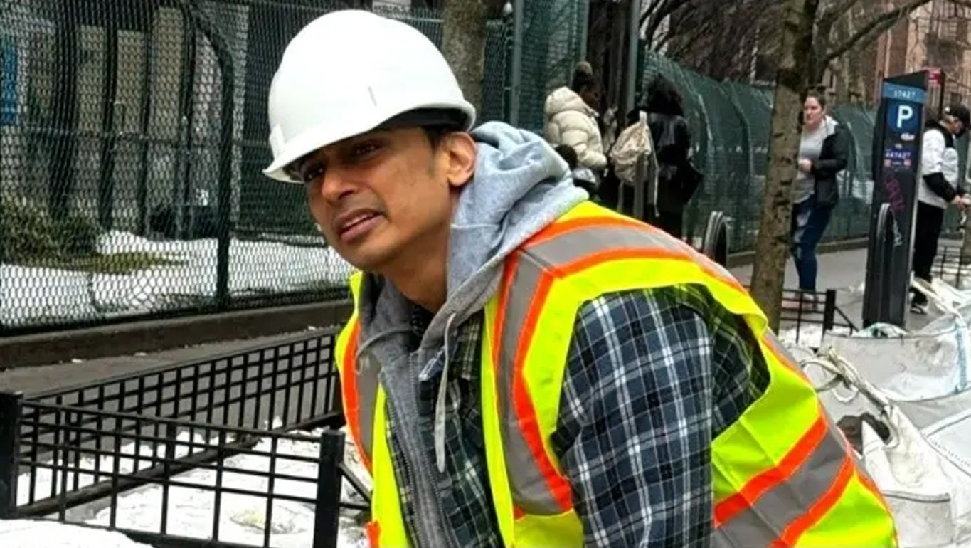 যুক্তরাষ্ট্রের নিউইয়র্কে দিনমজুরের কাজে জায়েদ খান, যা জানা গেল