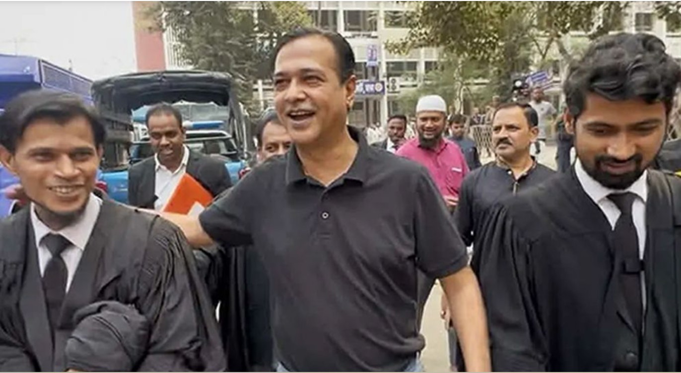 কণ্ঠশিল্পী আসিফ আকবর মদের মামলায় খালাস পেলেন 