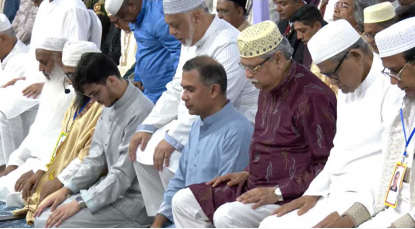 জাতীয় ঈদগাহে ঈদের নামাজ আদায় করলেন রাষ্ট্রপতি ও প্রধানমন্ত্রী