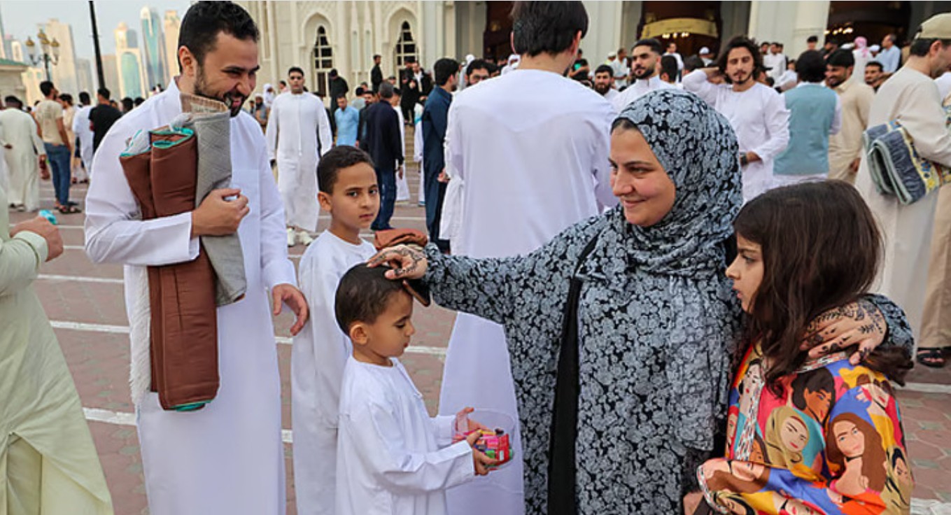 যুদ্ধের মধ্যেই মধ্যপ্রাচ্যে উদযাপিত হচ্ছে ঈদুল ফিতর