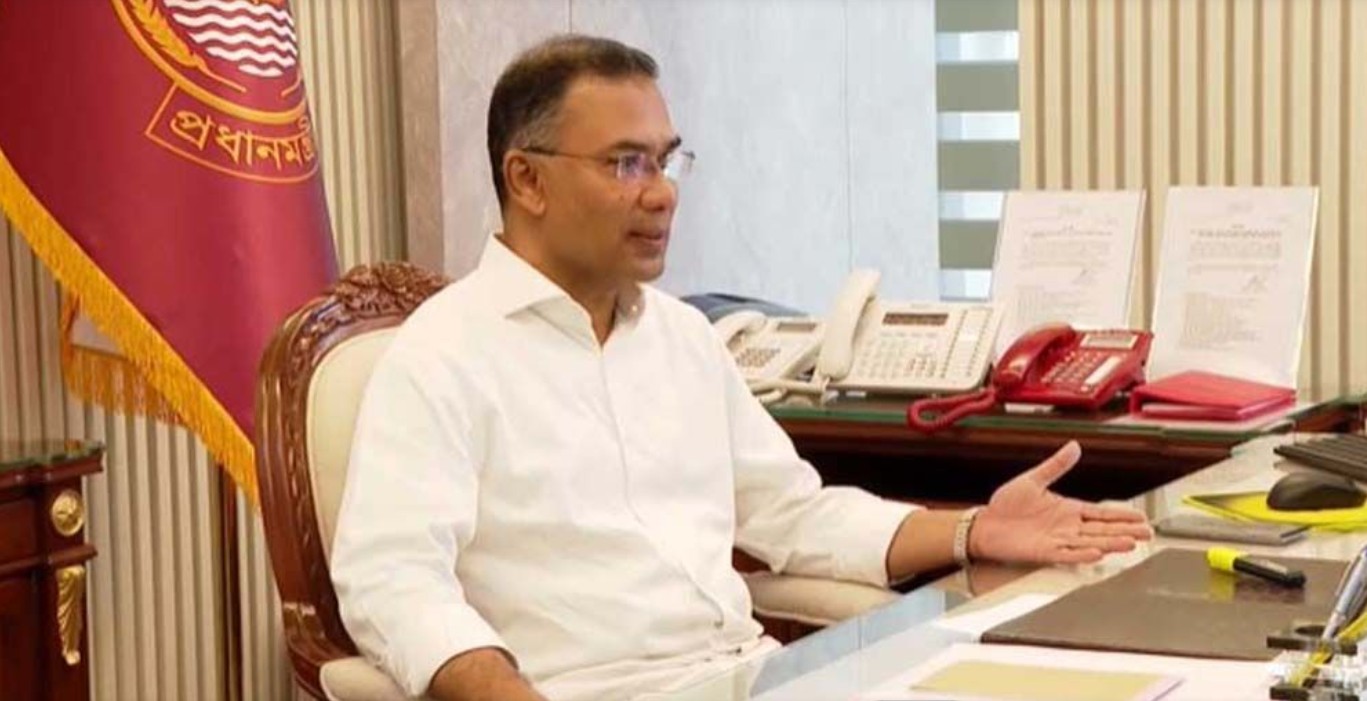 ঈদের ছুটি শেষে সচিবালয়ে কর্মব্যস্ত প্রধানমন্ত্রী তারেক রহমান