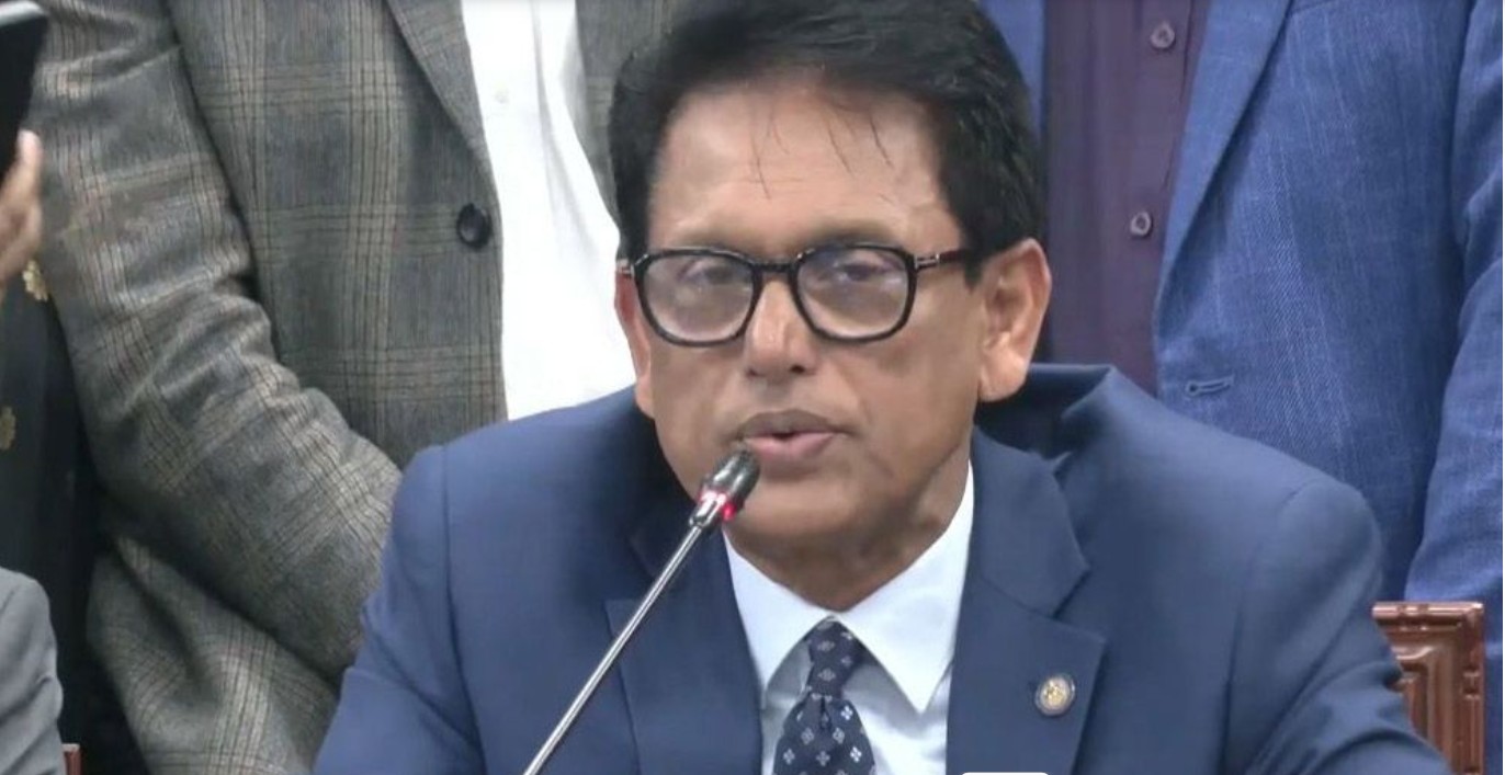 স্কুল পর্যায়ে অনলাইনে ক্লাস চালুর কথা চলছে: শিক্ষামন্ত্রী