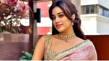 ‘পর্ণ সাইট’-এ নিজের আপত্তিকর ছবি নিয়ে মুখ খুললেন জাহ্নবী কাপুর