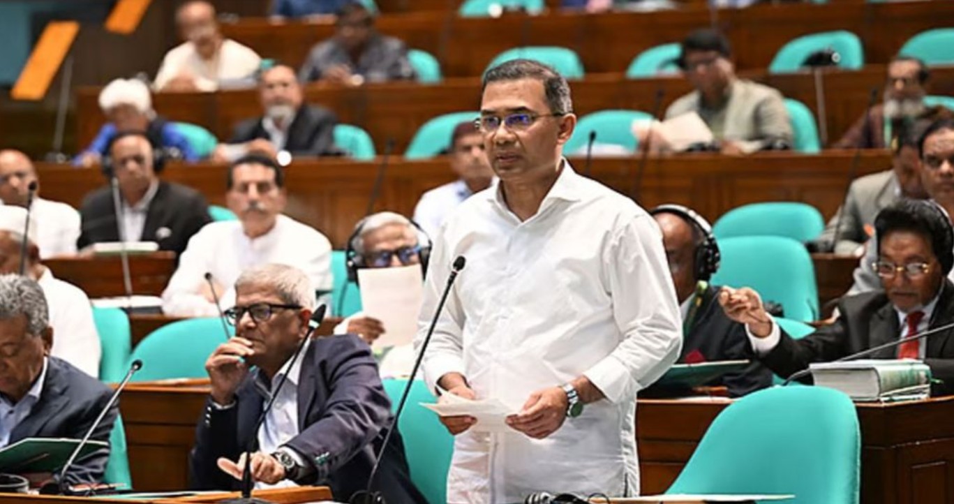 প্রাথমিক বিদ্যালয়ের ২ লাখ শিক্ষার্থী বিনামূল্যে স্কুল ড্রেস পাবে: সংসদে প্রধানমন্ত্রী