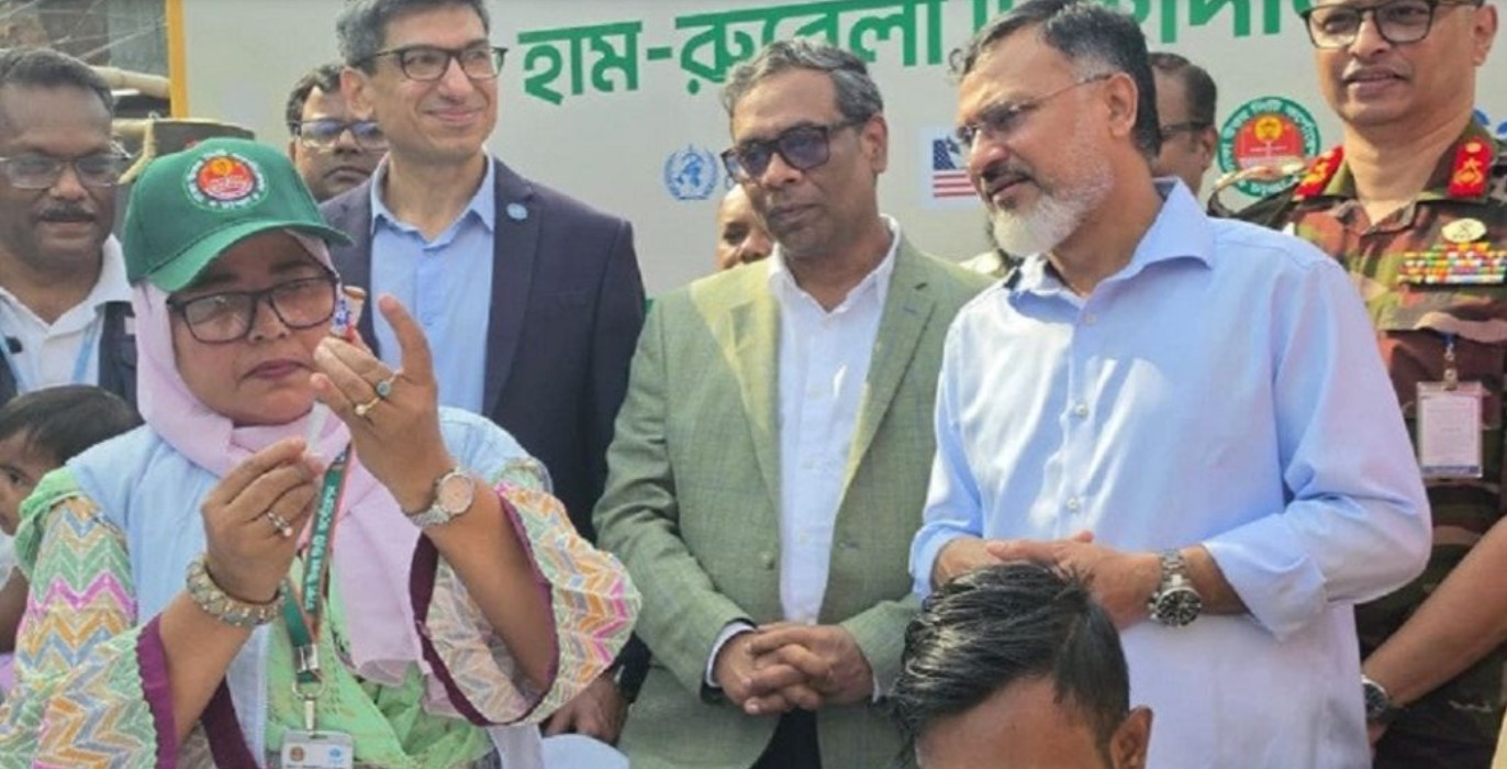 ঢাকার বনানীতে হাম-রুবেলা টিকাদান ক্যাম্পেইন উদ্বোধন