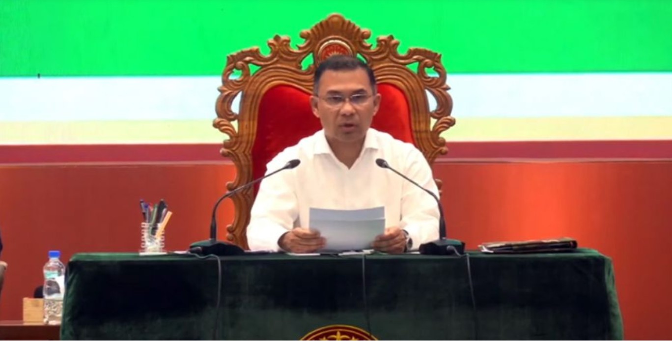 সশস্ত্র বাহিনী কোনো ব্যক্তি, দল বা পরিবারের সম্পদ নয়: প্রধানমন্ত্রী