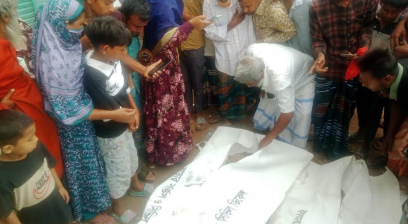 টাঙ্গাইলের ঘাটাইলে বাস-ট্রাক সংঘর্ষে চালক-হেলপার নিহত