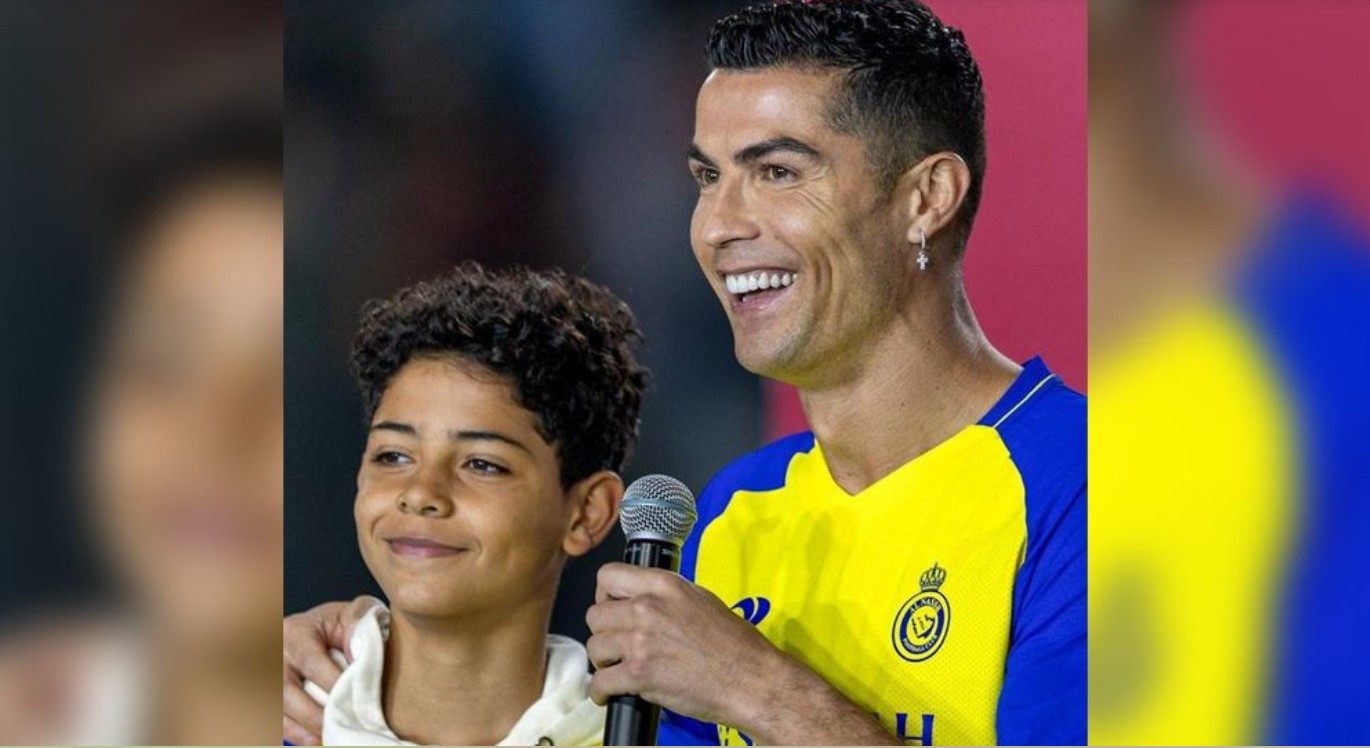 এবার বাবা-ছেলেকে দেখা যেতে পারে একই দলে