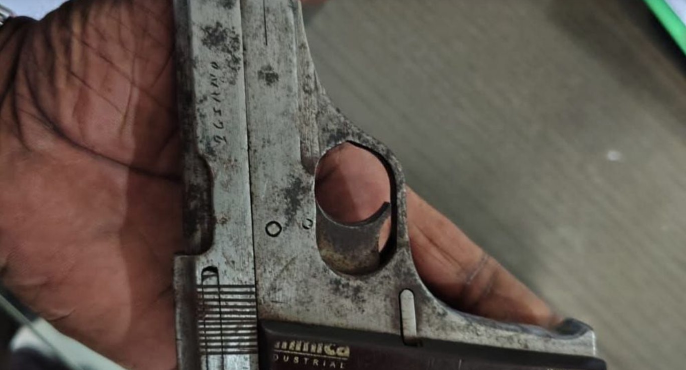 টঙ্গীতে বিদেশি পিস্তলসহ ২ জন গ্রেফতার